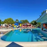 Polidor Glamping 4*