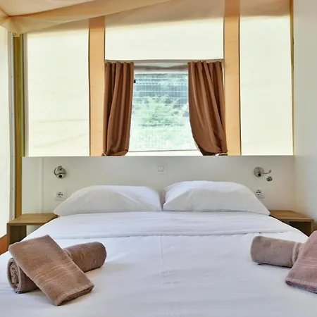 Aldeamento Turístico Polidor Glamping 4*