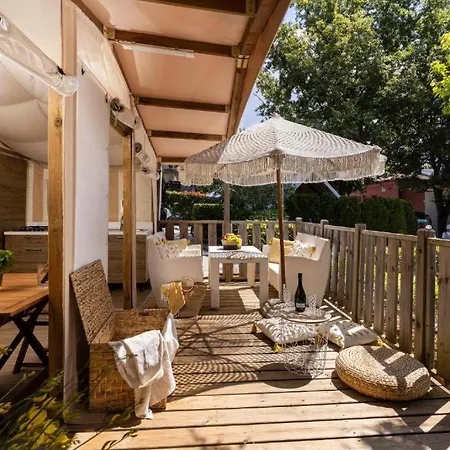 Polidor Glamping Mugeba