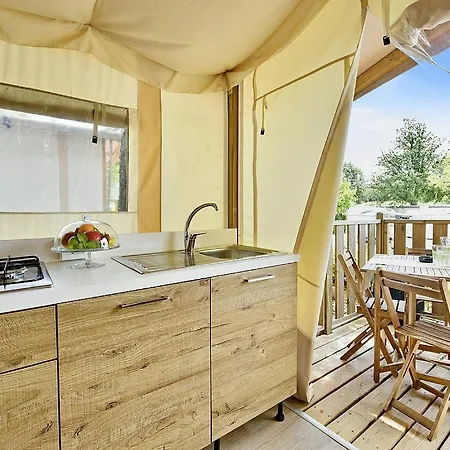Polidor Glamping Village de vacances Mugeba
